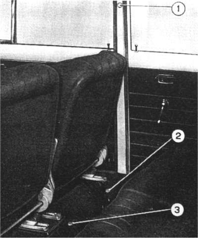 Attacchi per cinture di siccureza posti anteriori